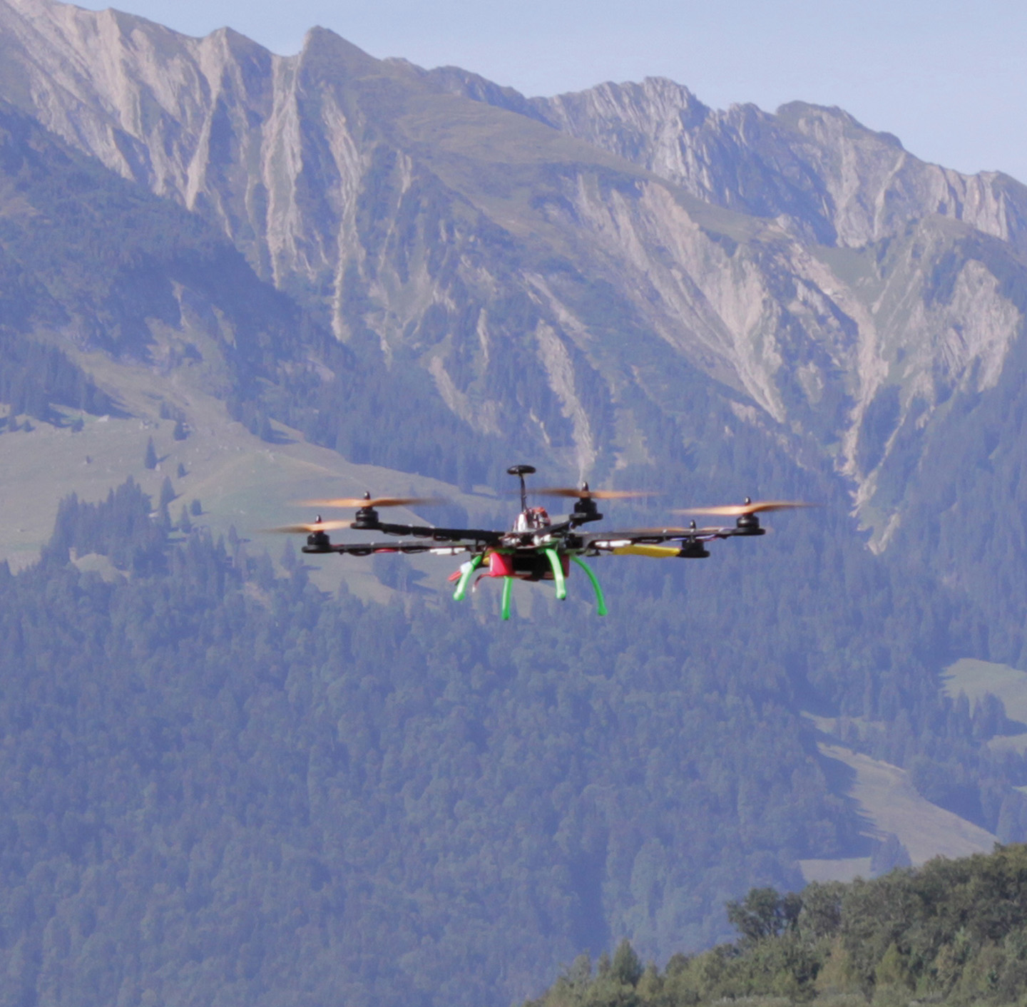 UAV der MIMO-Radar-Messkampagne. UAV der MIMO-Radar-Messkampagne.