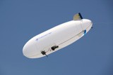 Testflug: An einem Luftschiff der FernUniversität Hagen montiert soll das Radiometer auch bei schlechter Sicht Brandherde erkennen.