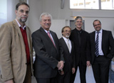 Begrüßten Prof. Ender (Mitte) zu einer festlichen Antrittsvorlesung: Prorektor Prof. Haring Bolivar, ZESS-Vorsitzender Prof. Loffeld, Fraunhofer-Vorstandsmitglied Prof. Buller sowie der Dekan der Fakultät IV, Prof. Pietsch (v.re.)