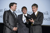 Prof. Hartmann, Sekretär der Klasse für Ingenieur- und Wirtschaftswissenschaften bei der Akademie hält die Laudatio Prof. Hartmann, Sekretär der Klasse für Ingenieur- und Wirtschaftswissenschaften bei der Akademie hält die Laudatio