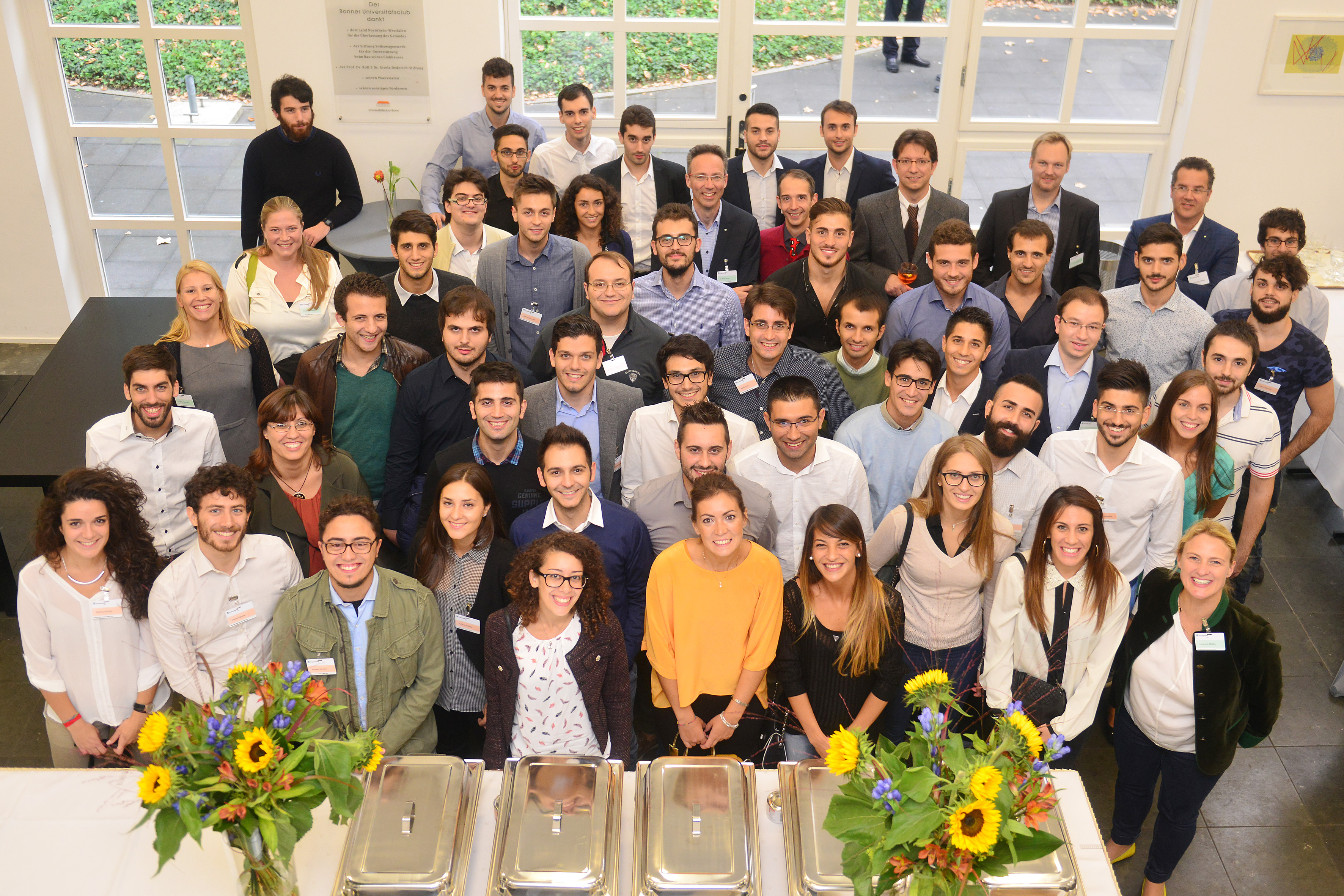 Rund 50 Studentinnen und Studenten aus Italien begrüßte das Fraunhofer FHR am Montagabend bei der Auftaktveranstaltung des ersten Internationalen Wissenschaftscampus in Bonn.
