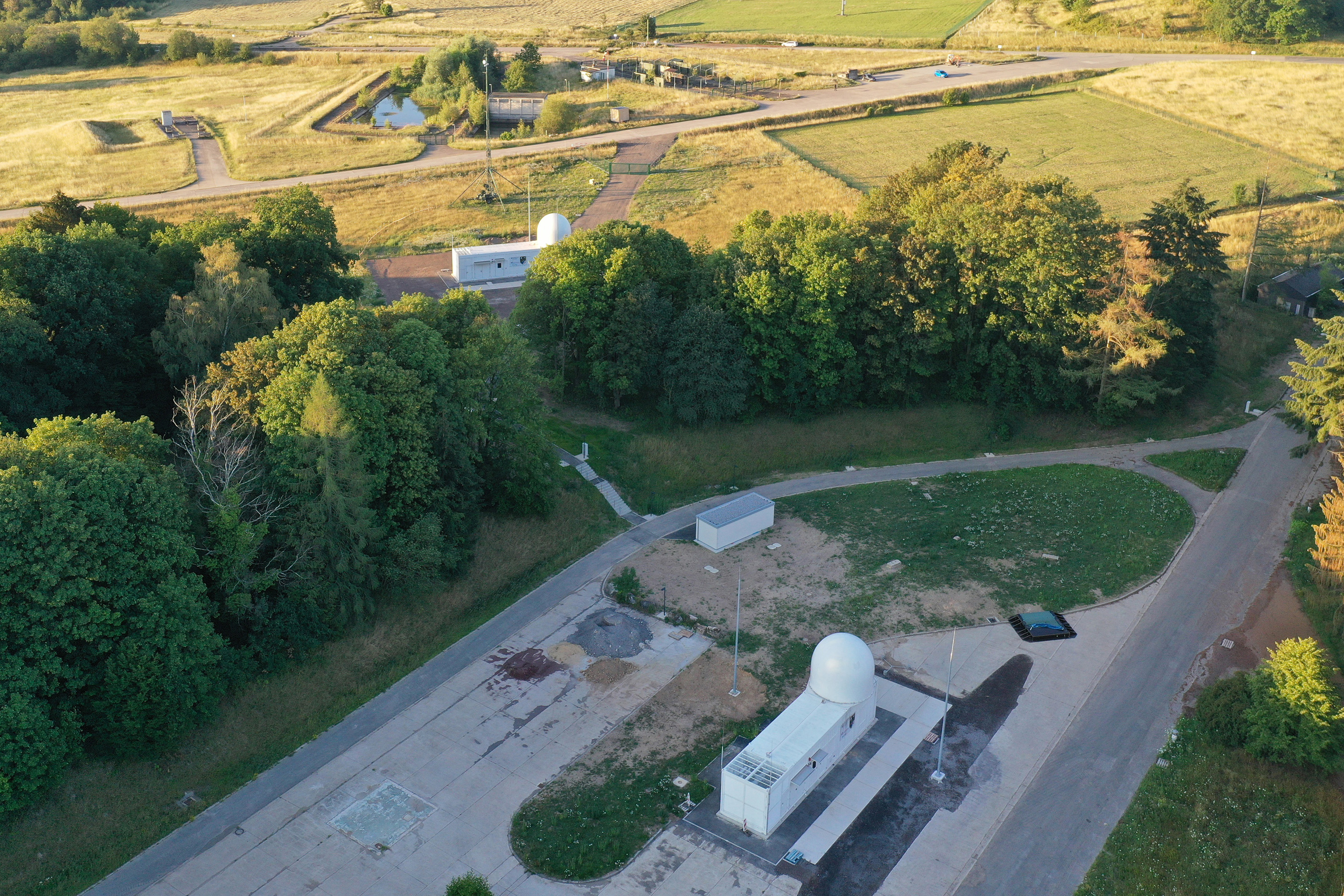 The transmitting and receiving unit of the GESTRA space surveillance radar in Koblenz, Germany.