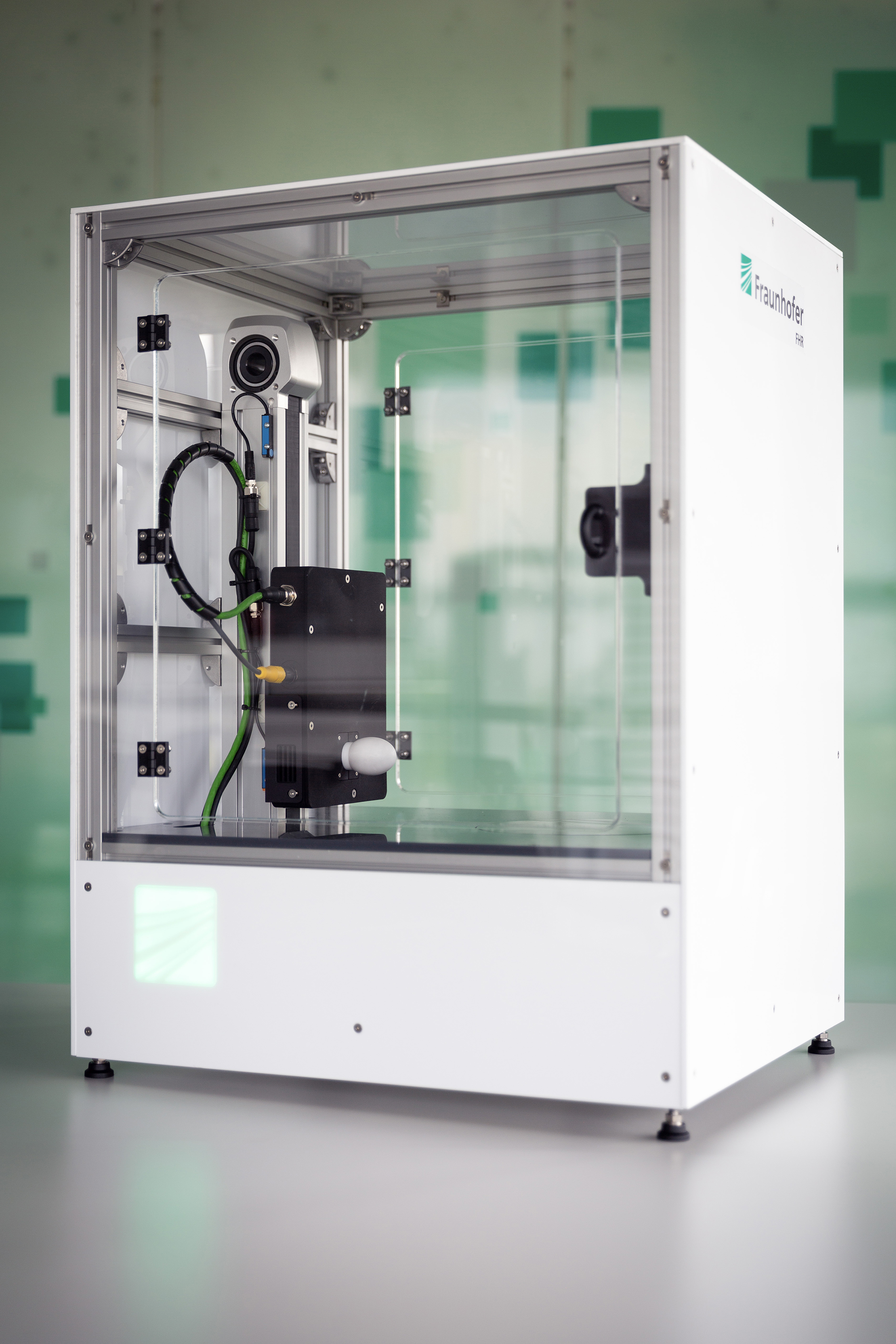 Non-destructive testing in process control: With µRADAS even in hard-to-reach areas Non-destructive testing in process control: With µRADAS even in hard-to-reach areas