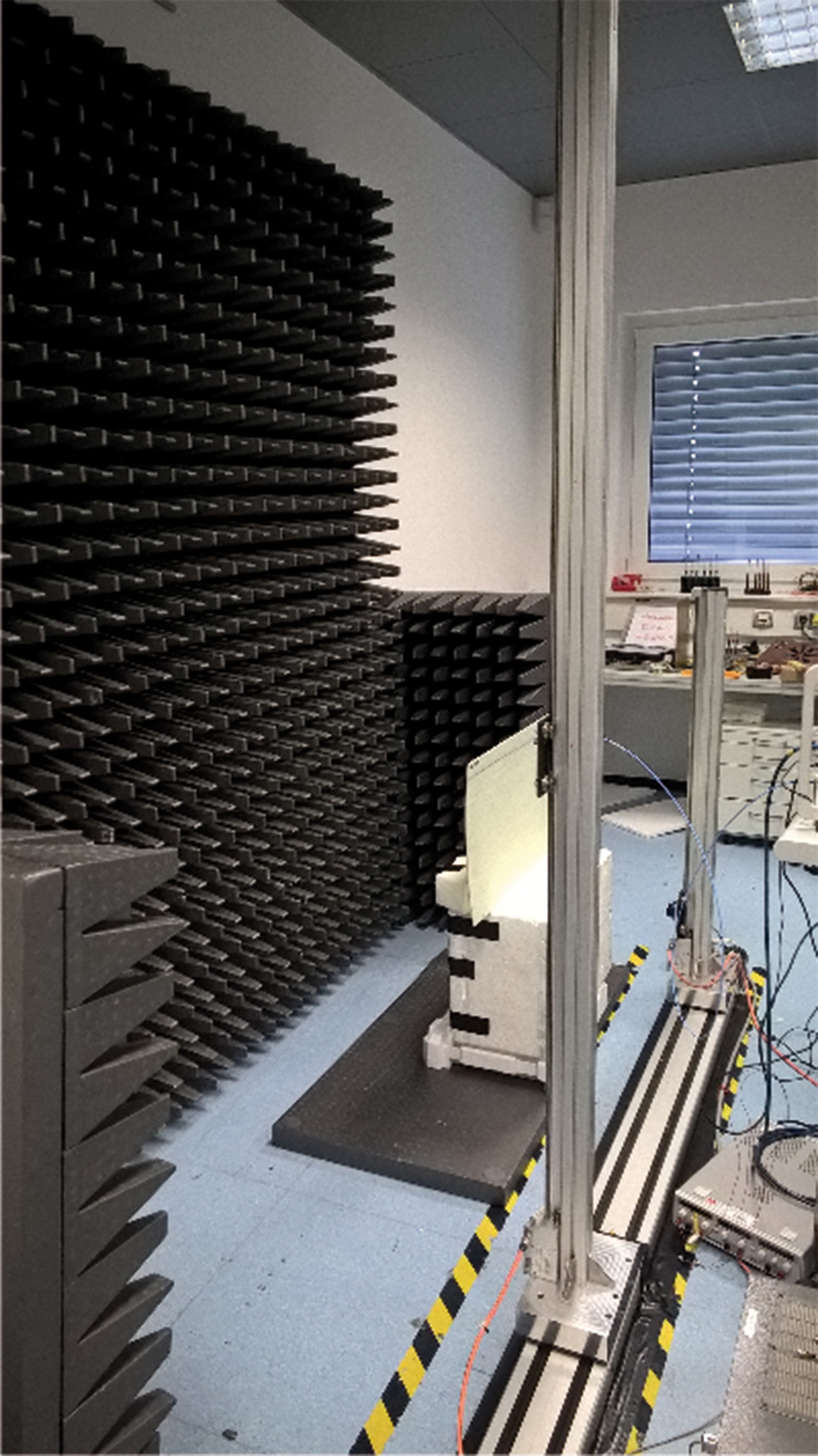 Radar near field scanner at Fraunhofer FHR for imaging measurements at 5 to 300 GHz. Radar near field scanner at Fraunhofer FHR for imaging measurements at 5 to 300 GHz.